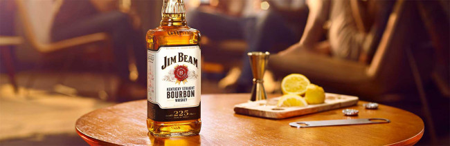 Der Bourbon-Markt verlangsamt sich stark, und Jim Beam setzt die Produktion bis 2027 aus