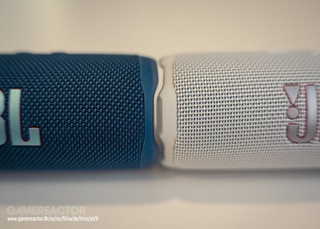 JBL Flip 7 Blu Con Custodia Rigida: Altoparlante Bluetooth Portatile, Suono Potente Con AI Sound Boost, 16h Di Autonomia, Impermeabile IP68. Include Custodia Protettiva. - 3