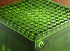 Microsoft zollt der originalen Xbox mit einer transparenten gr&uuml;nen Series X Tribute