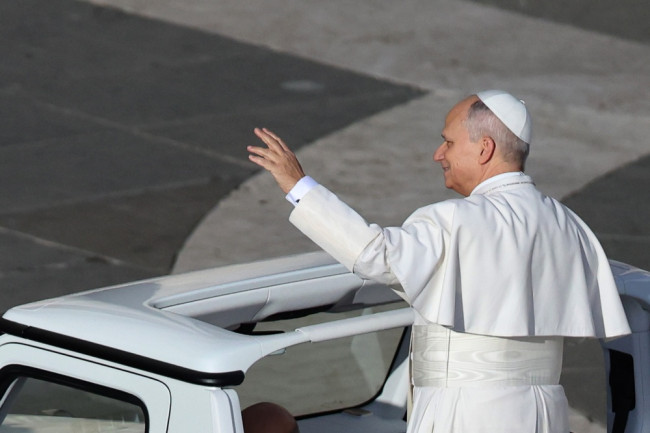 Papst Leo verspricht, sich nach dem Angriff auf Trump weiterhin gegen den Krieg auszusprechen