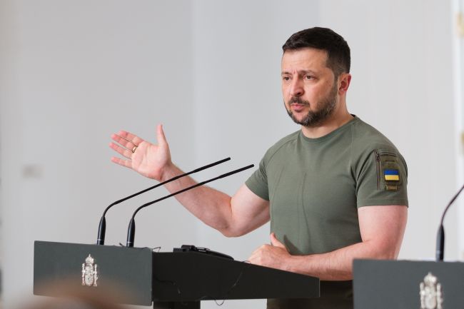 Selenskyj behauptet, er könne die Beziehungen zu den Vereinigten Staaten wiederherstellen