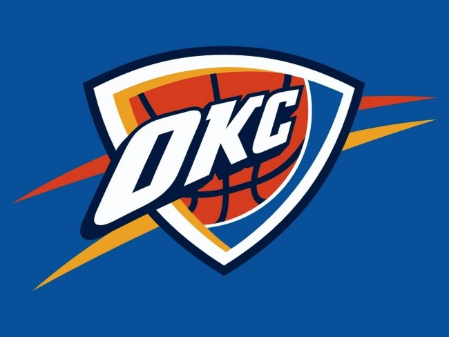 Die Oklahoma City Thunder besiegen die Phoenix Suns und sind die ersten, die sich für das Halbfinale qualifizieren