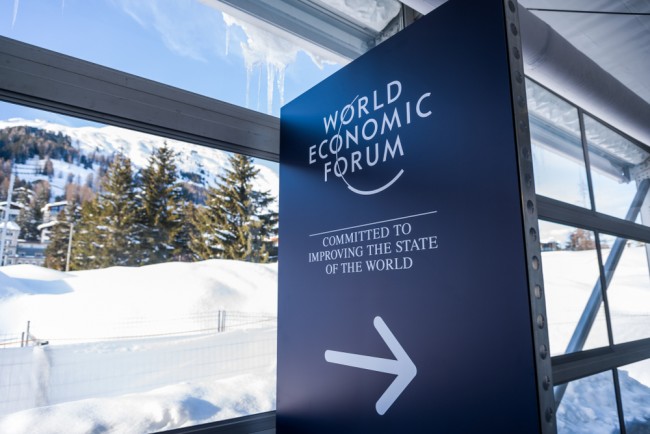 Globale Aktivisten kritisieren das Davos Forum als elitgetrieben und undemokratisch