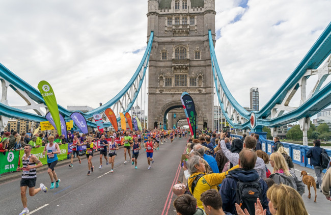 Sabastian Sawe und Yomif Kejelcha schreiben Geschichte als erste Läufer, die einen Marathon in weniger als 2 Stunden absolvierten