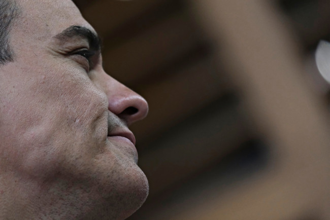 Sánchez trotzt Trump nach einer Drohung: "NEIN ZUM KRIEG" oder "Russisches Roulette mit dem Schicksal von Millionen"