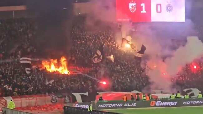 Das Belgrader Derby wurde unterbrochen, als ein Teil der Tribüne in Brand geriet