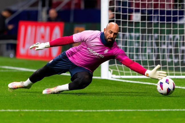 Pepe Reina kündigt seinen Rücktritt vom Profifußball an