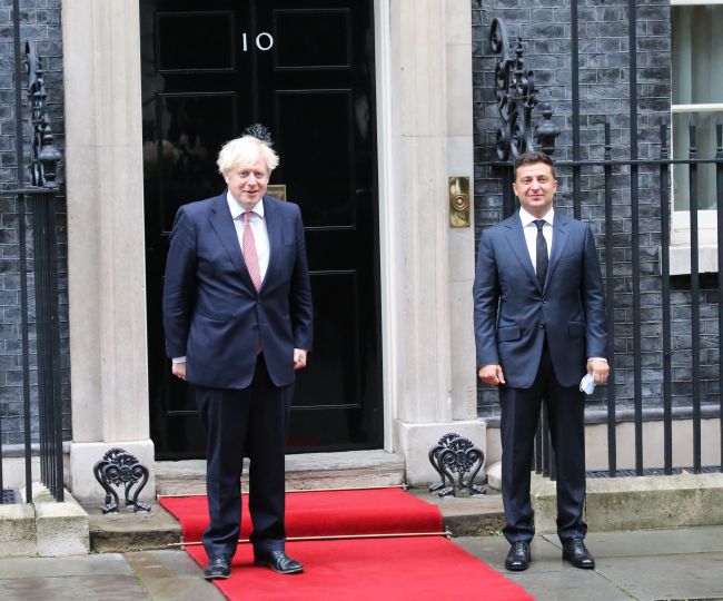 Selenskyj weist Behauptungen zurück, Boris Johnson habe das Friedensabkommen verhindert