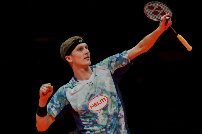 Die dänische Badminton-Legende Viktor Axelsen tritt aufgrund wiederkehrender Rückenprobleme zurück und hat fast alles gewonnen