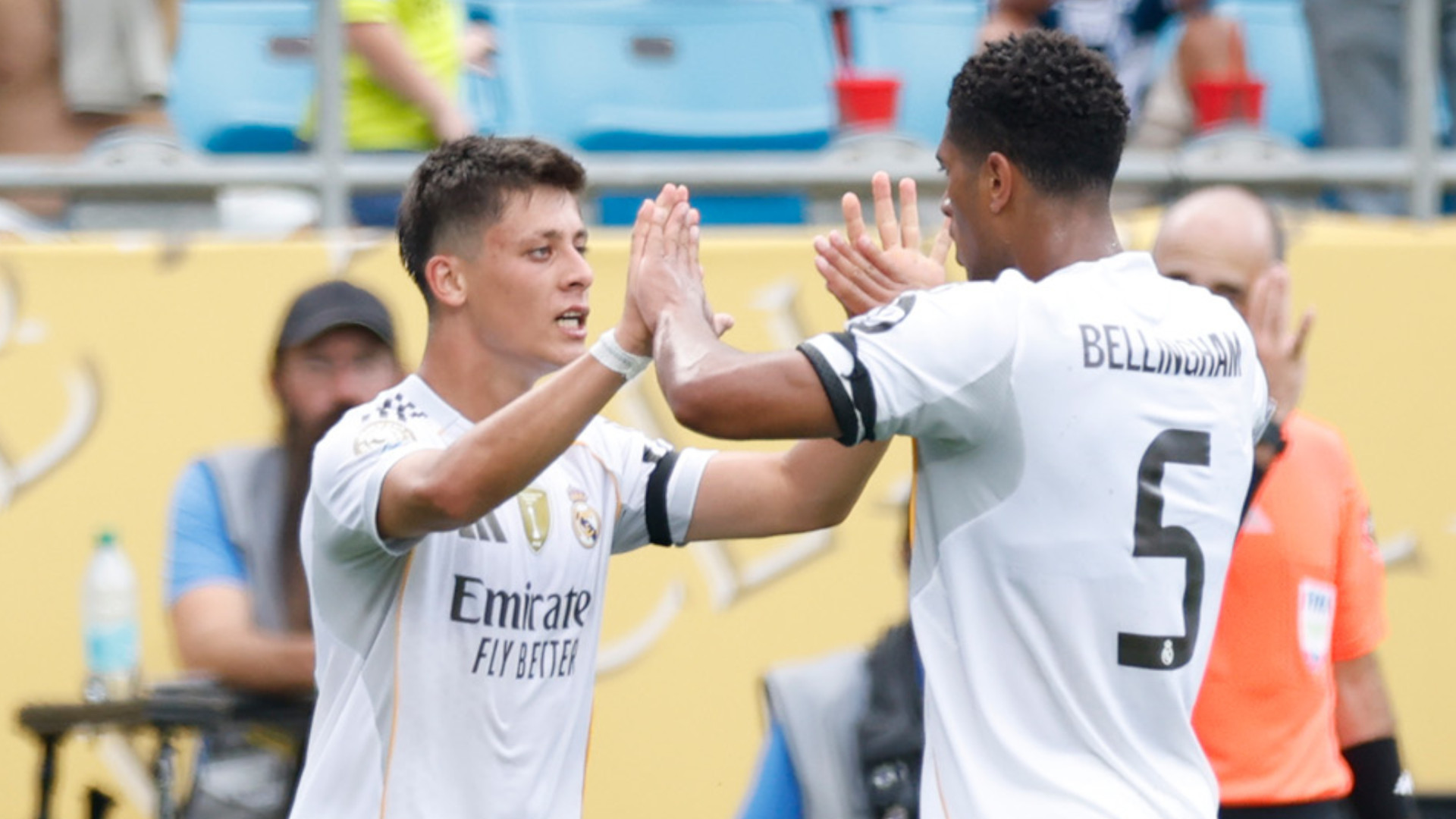 Real Madrid holt soliden ersten Sieg bei der Klub-WM, auch wenn es mit zehn Spielern spielt