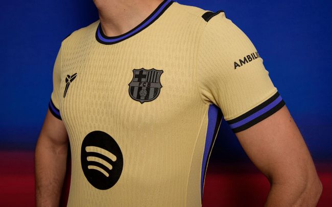 Der FC Barcelona stellt sein Trikot zu Ehren von Kobe Bryant vor und ersetzt das Nike-Logo durch das Sheath-Logo
