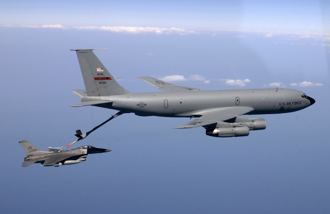 Die USA führen Rettungsaktionen nach Absturz eines Militärflugzeugs im Irak durch