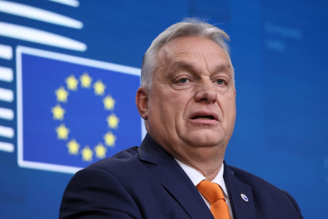 Ungarn blockiert neue Russland-Sanktionen und einen Kredit in Höhe von 90 Milliarden Euro an die Ukraine vor dem 4. Kriegstag