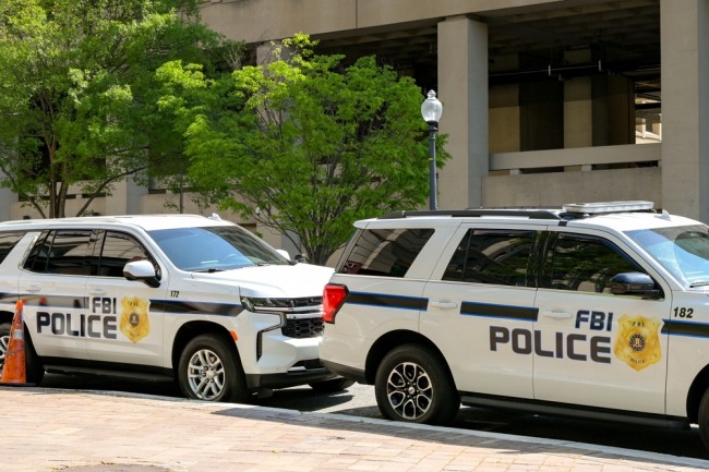 Zwei Männer wegen möglicher Terroranschläge in Michigan am Halloween-Wochenende angeklagt