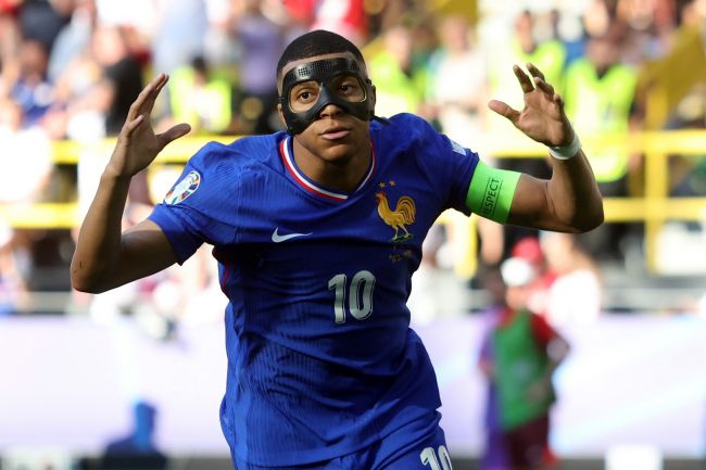 Kontroverse in Frankreich, nachdem Mbappé nach einer "falschen Verletzung" Dubai besucht hatte