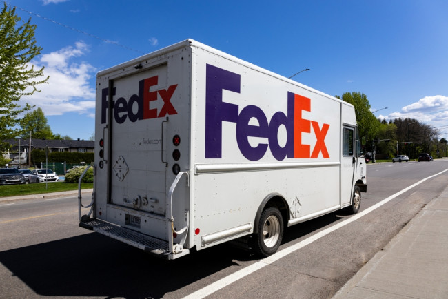 FedEx verklagt die US-Regierung und fordert eine "vollständige Rückerstattung" wegen der Trump-Zölle