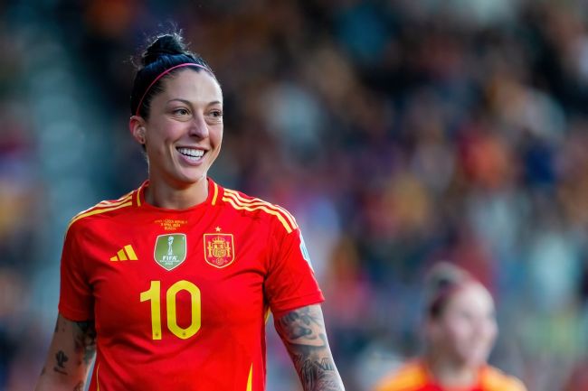 15 Monate nach dem ungewollten Kuss von Luis Rubiales auf Jenni Hermoso beginnt in Madrid der Prozess