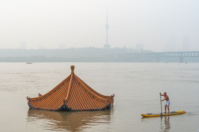 Überschwemmungen in China fordern Dutzende Tote bei extremer Hitze